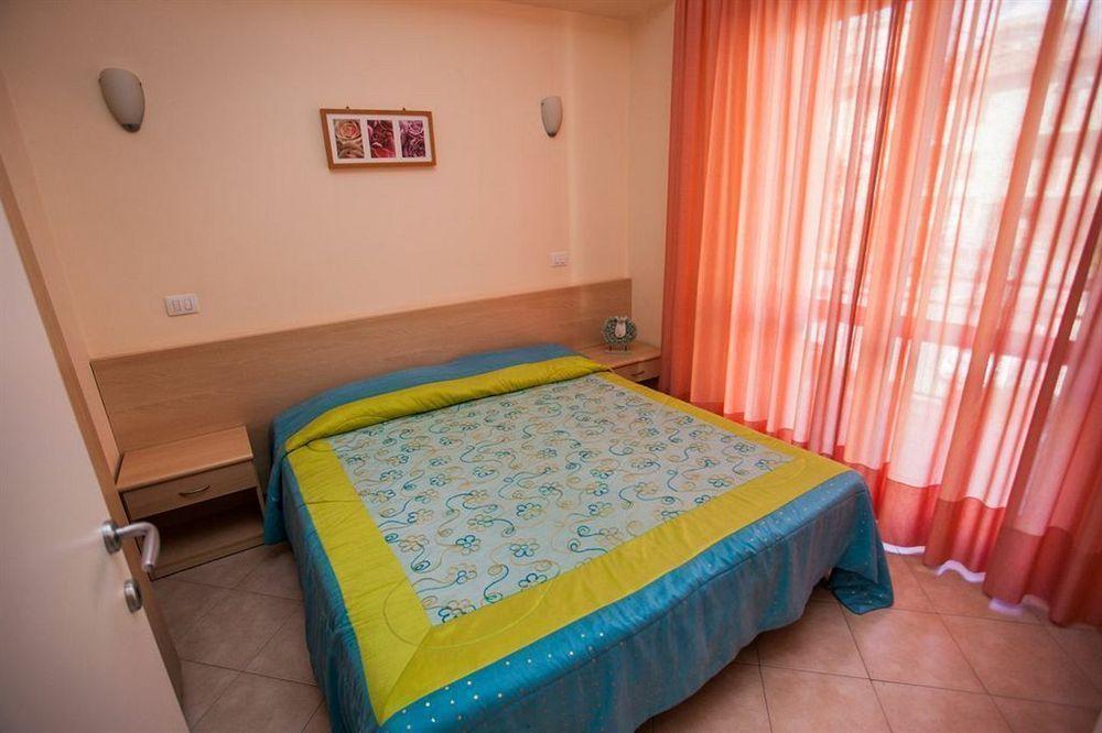 Casa Vacanze Isophylla Aparthotel Finale Ligure